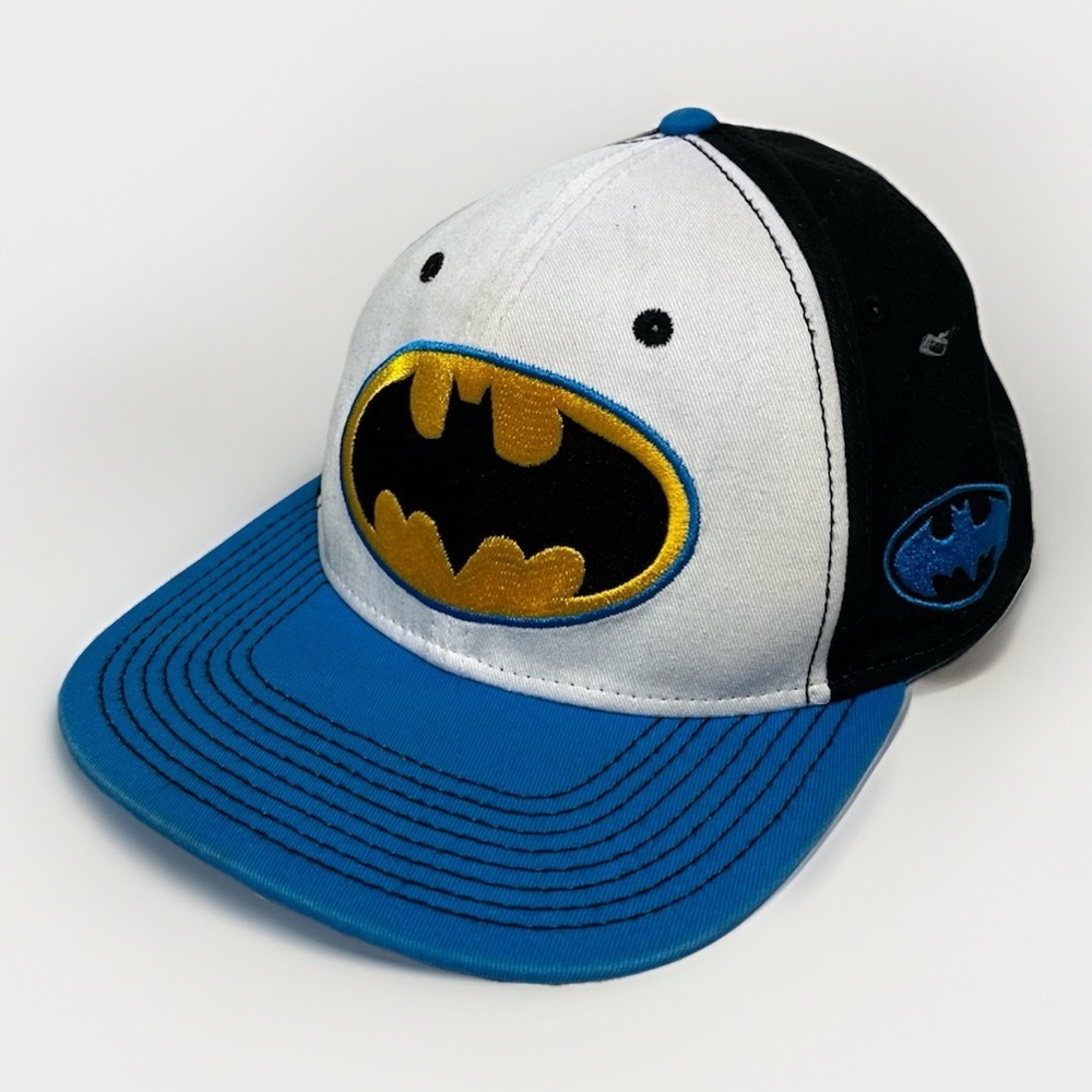 DC Comics Batman Snapback Hat - Big Face Mask Logo with Comic Under-Brim Print